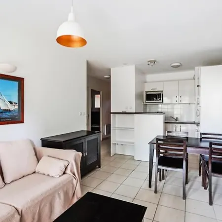 2 Pieces Plus, Proche De La Apartment